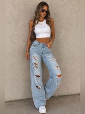 Bershka 90s Wide Leg Distressed Ripped Jeans Size 6